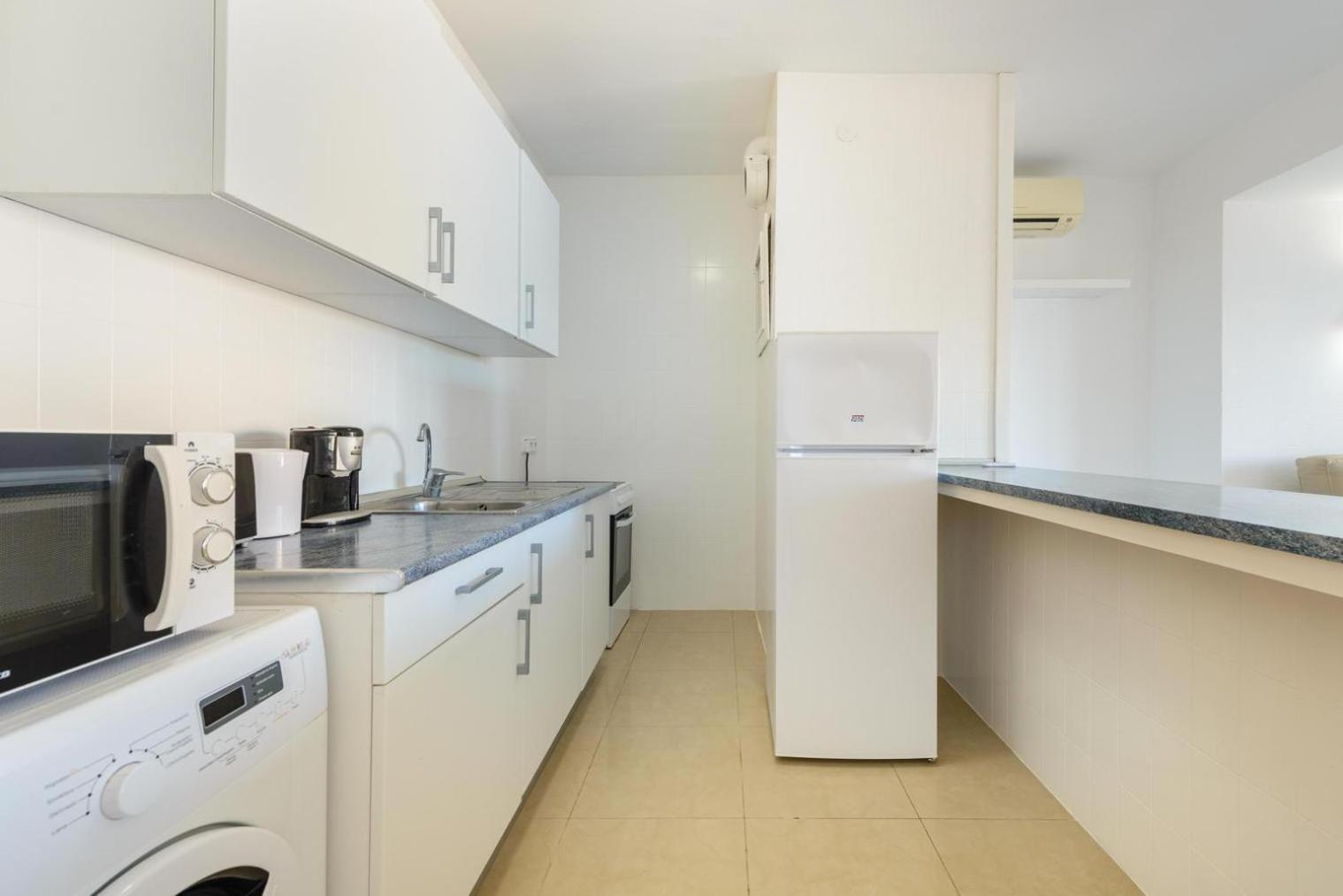 Jacaranda Apartments & Studios Es Cana Zimmer foto